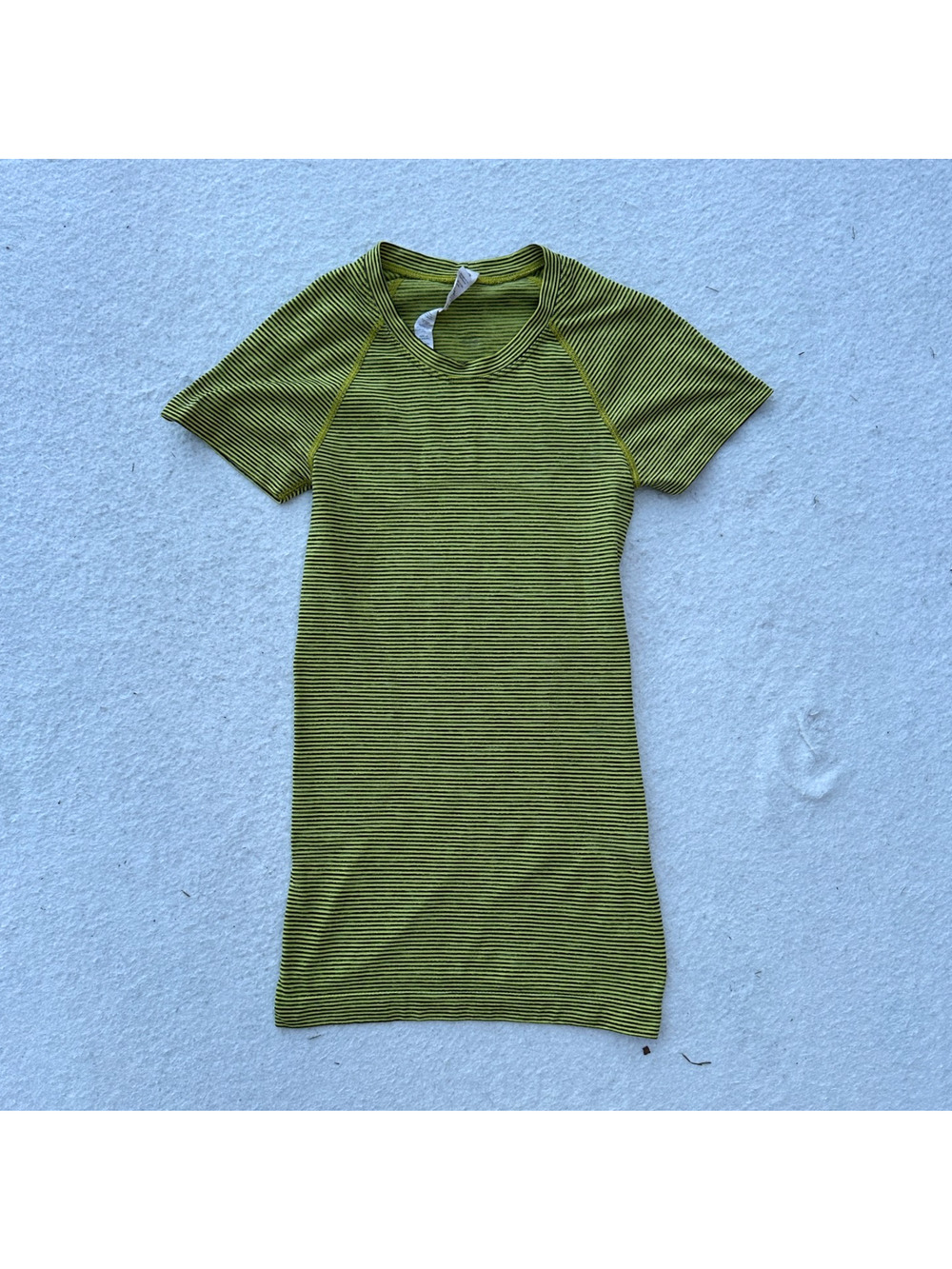 Lululemon Swiftly Tech Short Sleeve Shirt 2.0 Wee Are From Space Yellow Size 2